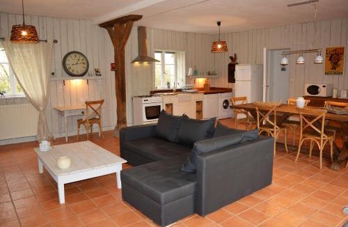 La Celle-Conde House | Gite De Saba
