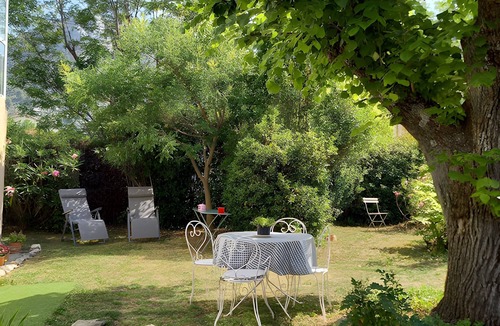 Buis-les-Baronnies House | Gîte Des Pivoines: Romantic Getaway in the South