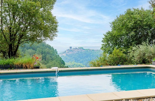 Largentiere House | Gîte “Du Mas St Esprit” with Pool, Wi-Fi, and Air Conditioning