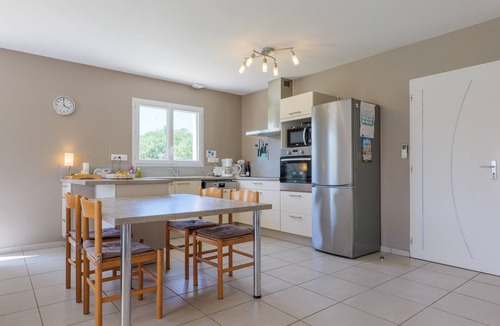 Ruoms Villa | Gîte for 6, private pool, peaceful, near greenway and Ardèche Gorges
