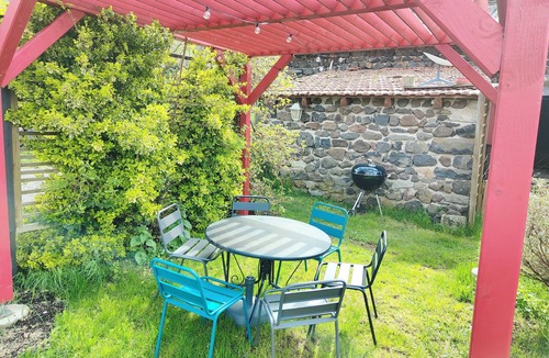 Le Monastier-sur-Gazeille House | Gîte Estaou Treillo 1 cosy ideal for hikers and lovers of peace and quiet