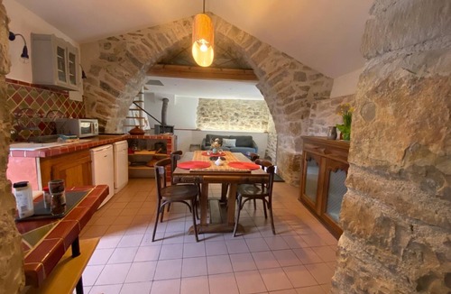 Riviere-sur-Tarn Apartment | Gite Glycines, terrace under the Glycine, other terrace for the sunset