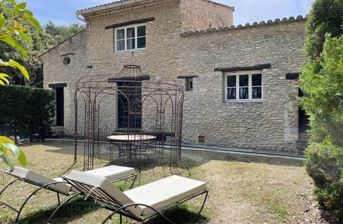 Saumane-de-Vaucluse House | Gîte in the heart of the Luberon 125 m2 Swimming pool Parking Garden Jacuzzi Sauna