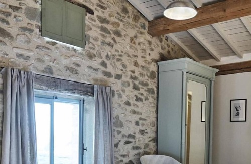 Pont-de-Barret House | Gite La Cour du Marronnier