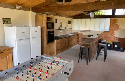 Le Garn House | Gîte “La Magnanerie” with Private Terrace, Wi-Fi, and Air Conditioning