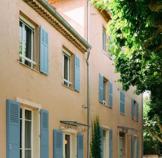 Auriol House | Gite Privé - DOMAINE LA PARETTE - 22 PERS - Piscine Privée & Sauna - idéal Réunions de Familles et Séminaires en Provence - BASTIDE AUTHENTIQUE OFFRE SPECIALE