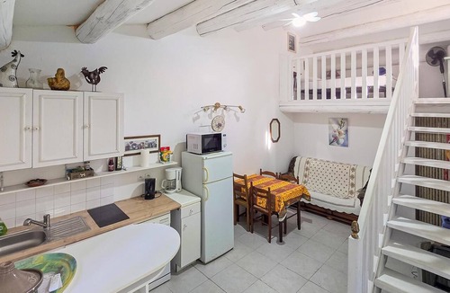 Crillon-le-Brave House | Gorgeous home in Crillon le Brave
