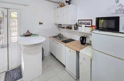 Crillon-le-Brave House | Gorgeous home in Crillon le Brave