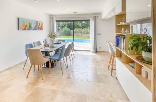 Rochegude House | Gorgeous home in Rochegude with private swimming pool, can be inside or outside