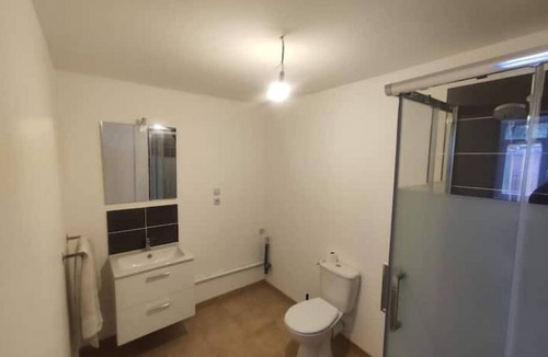 Courpiere Apartment | Grand Studio Meublé au Grand Calme