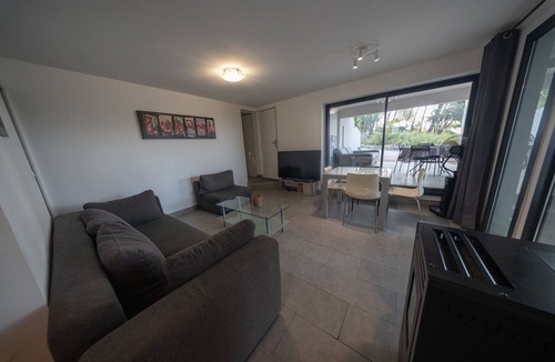 Eguilles House | Ground floor of a house in the countryside,