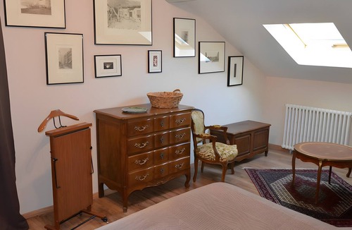 Jaujac Bed & Breakfast | Guest Room in Family Home – The Engraving Room at the Foot of the Monts d'Ardèche