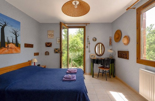 Bouc-Bel-Air Bed & Breakfast | Guest Room “Tromelin” with Private Terrace, Wi-Fi, and Electric Vehicle Charging Point