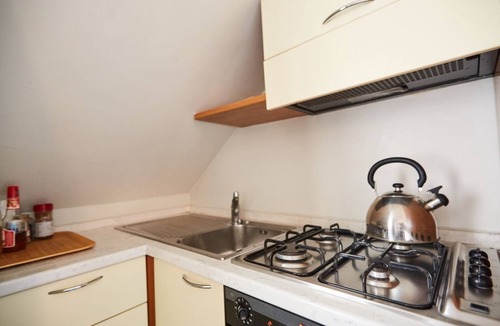 Milan Apartment | GuestHost - Studio con Balcone per 2 persone