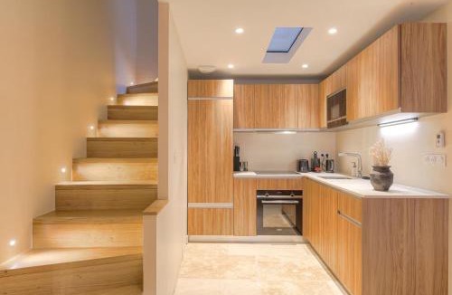 Old Lyon Apartment | GuestReady - L’Ecrin du Vieux-Lyon Calme, Standing