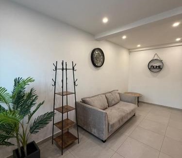 Francheville Le Bas House | Hammam du château