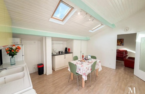 Six-Fours-les-Plages Apartment | Haut de villa avec piscine et parking à Six-fours