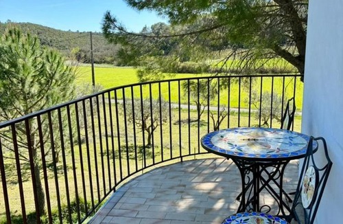 Saint-Just-et-Vacquieres Apartment | Havre de paix avec terrasse vue oliviers