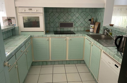 Lauris Villa | Heated, secure pool, 12x6 m - 6,000 m² pine forest - children's play area