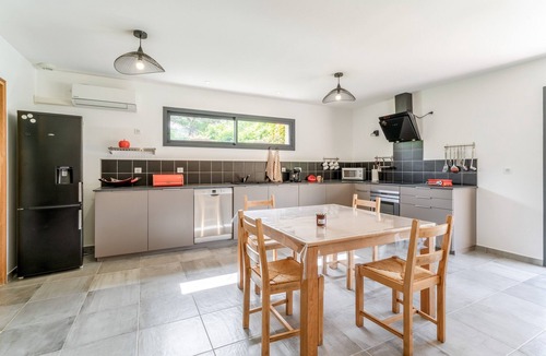 Saint-Romain-en-Viennois House | Holiday Home 'Maison Avec Piscine Privée' with Private Pool, Wi-Fi and Air Conditioning