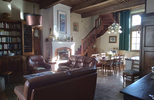 Allemagne-en-Provence House | Holiday Home 'Gîte De Diane' with Shared Pool, Communal Garden and Wi-Fi