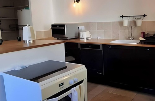 Vaunaveys-la-Rochette House | Holiday Home 'Le Grillon De La Rochette' with Mountain View, Private Terrace and Wi-Fi