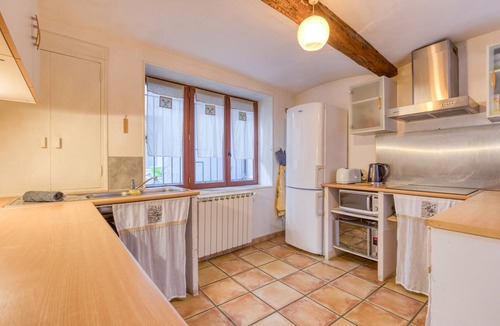 Marsillargues House | Holiday Home 'Maison En Petite Camargue' with Shared Terrace and Wi-Fi