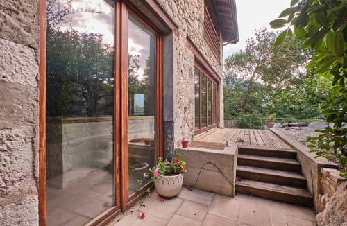 Noyarey House | Holiday Home 'Maison' with Mountain View and Wi-Fi
