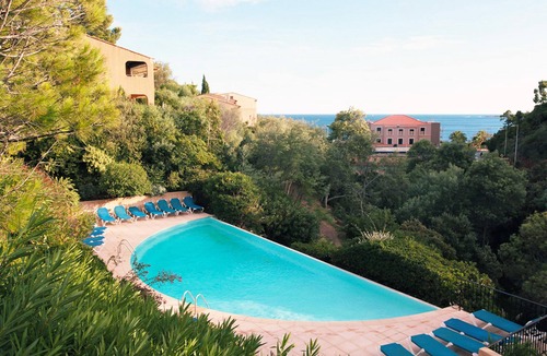 Theoule-sur-Mer House | Holiday home on private estate by the sea with pool