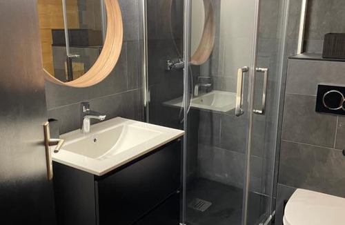 Les Claux Apartment | Home Vars. Le studio