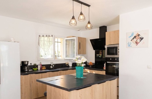 Saint-Genies-de-Malgoires Villa | Homerez - Villa in Saint-Geniès-de-Malgoirès