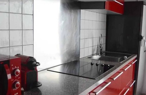 Courthezon Apartment | Homerez - Charming Flat in Courthézon with Terrace.