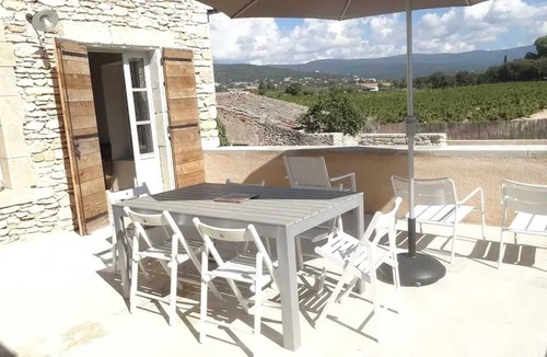 Saint-Saturnin-les-Apt Villa | Homerez - Villa in Saint-Saturnin-lès-Apt