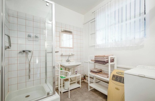 Villeneuve-les-Avignon Apartment | Homerez - Charming Studio in Villeneuve, 45m², balcony