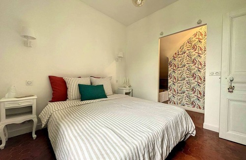 California - Pezou House | Homerez - House 1 km away from the beach for 6 ppl. with sea view at Cannes