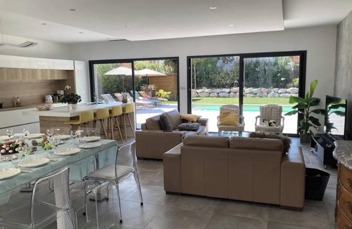 Bouc-Bel-Air House | Homerez - House in Bouc-Bel-Air