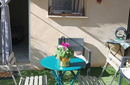 Robion Apartment | Homerez - Studio in Robion