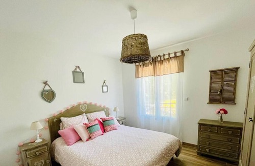 Uchaux Villa | Homerez - Villa for 8 ppl. with swimming-pool, jacuzzi and terrace at Uchaux