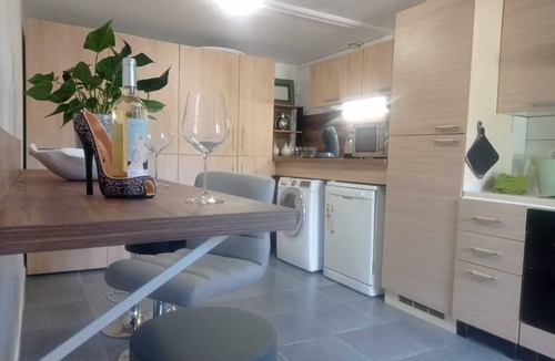 Beaumes-de-Venise Villa | Homerez - Villa in Beaumes-de-Venise