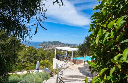 Carqueiranne Apartment | Homerez - Villa ground floor in Carqueiranne, pool