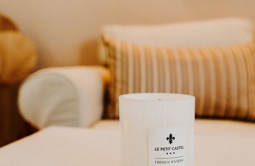 Cap-d'Antibes Hotel | Hotel Le Petit Castel