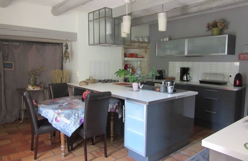 La Baume-de-Transit House | House-Comfort-Private Bathroom-Countryside view-Mas piscine ,boulodrome