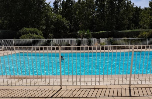 Saint-Cezaire-sur-Siagne House | House in gated community with swimming pool