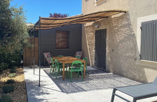 Entrechaux House | House & Studio for 6 - 8 travellers with views of Mont Ventoux