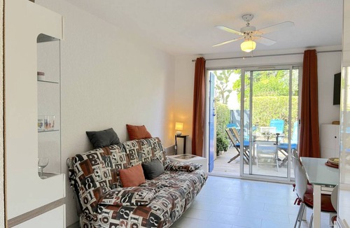Le Lavandou House | House with pool and parking, near beach for 6 people