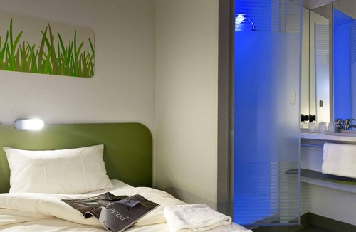 Saint-Genis-Laval Hotel | ibis budget Lyon Saint Genis Laval