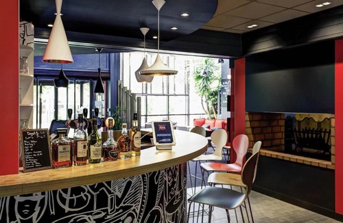 Dardilly Hotel | ibis Lyon Nord
