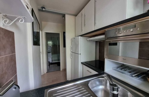 Cannes City Centre Apartment | In the heart of Cannes, beautiful apartment + large terrace, ideal for conferences + vacations