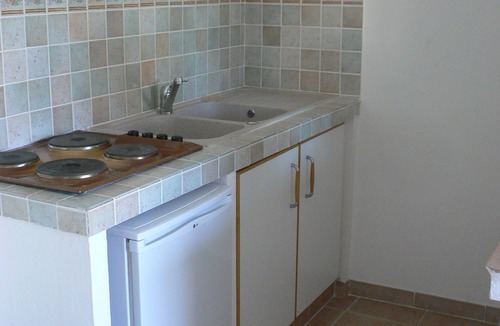 Peymeinade Apartment | Independent entrance, private terrace, garden, swimming pool, free parking.