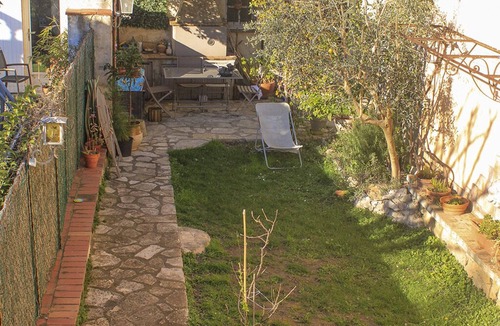 Le Rouret House | Independent guest house for a romantic getaway